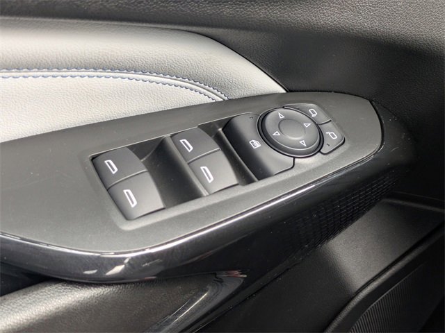 Used 2025 Chevrolet Trax LT w/ LT Convenience Package image 24