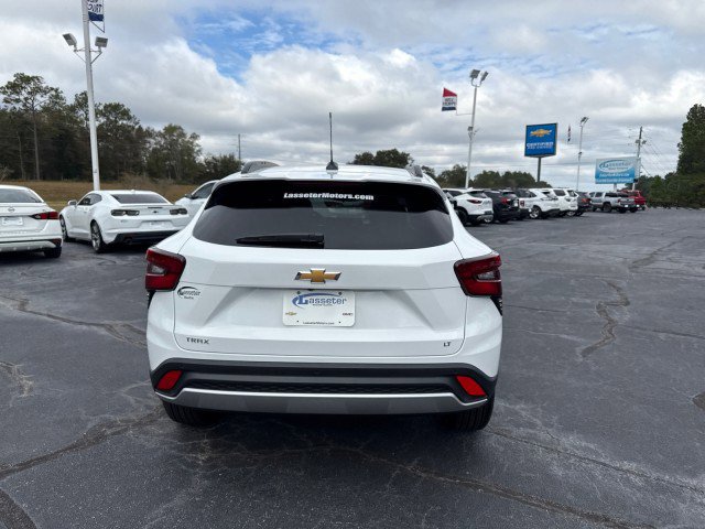 New 2025 Chevrolet Trax LT w/ Driver Confidence Package image 4