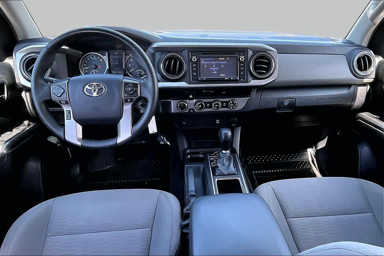 Used 2017 Toyota Tacoma SR5 AWD/4WD image 15