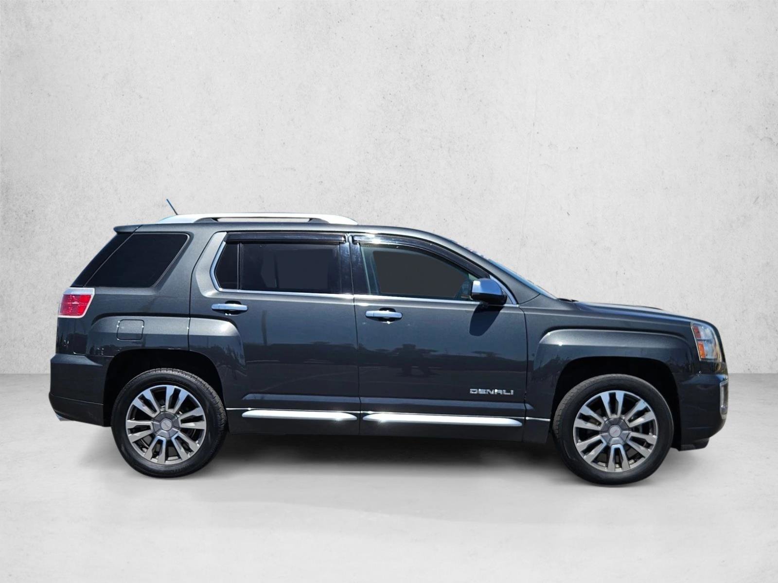 Used 2017 GMC Terrain Denali AWD/4WD image 4