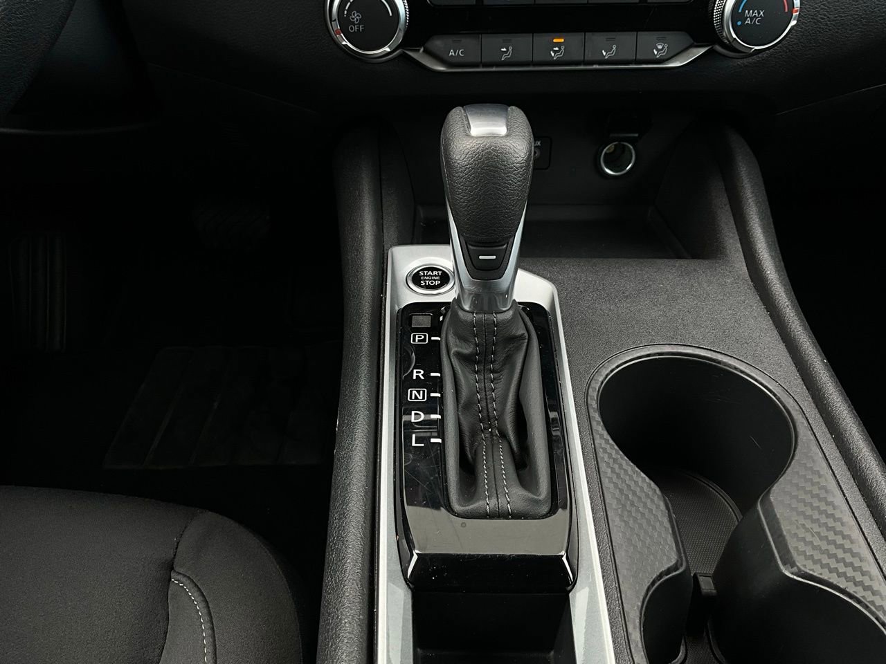 Used 2025 Nissan Altima 2.5 SV image 23