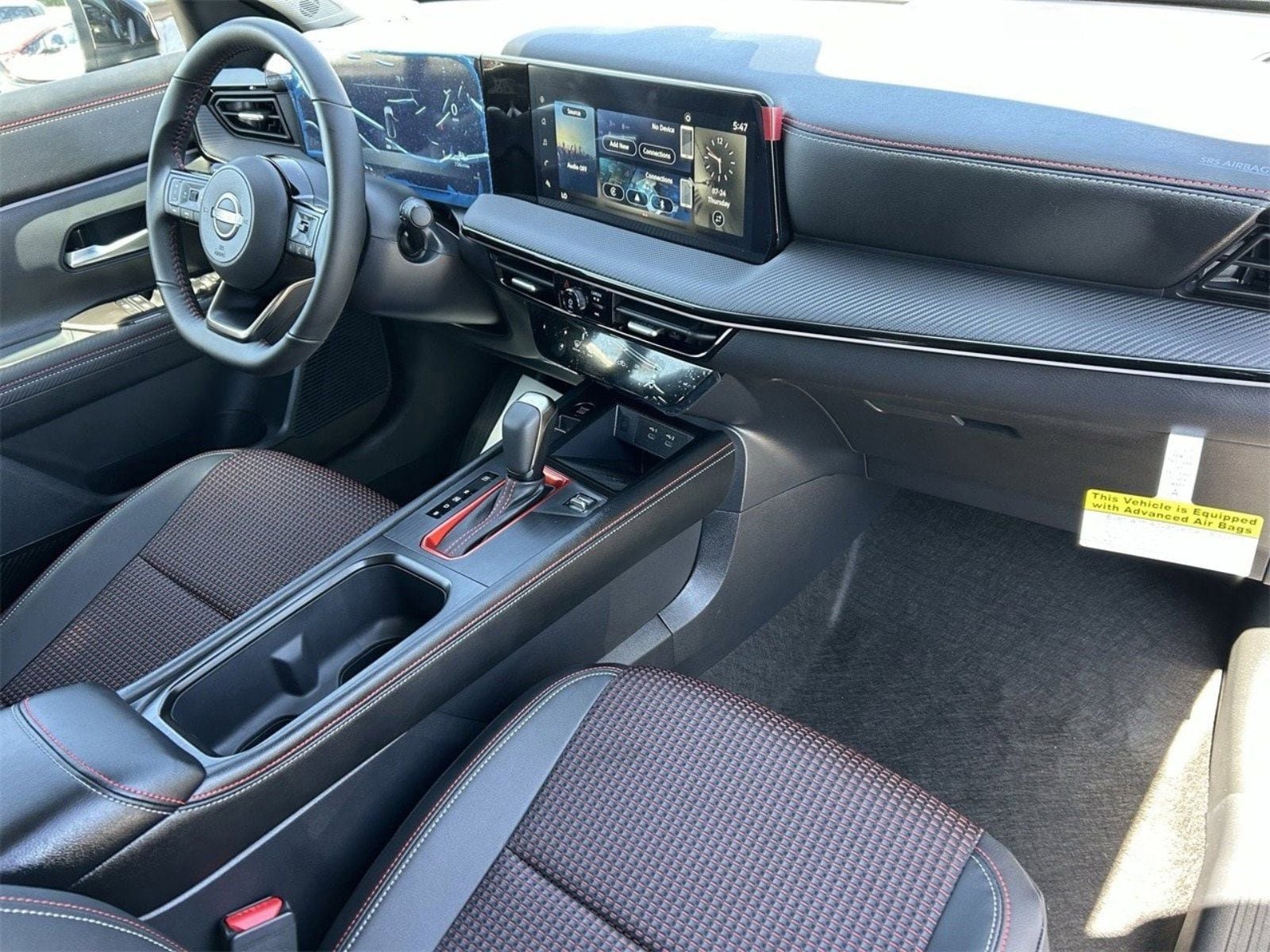 New 2025 Nissan Kicks SR image 11