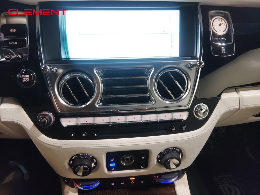 Used 2014 Rolls-Royce Wraith image 18