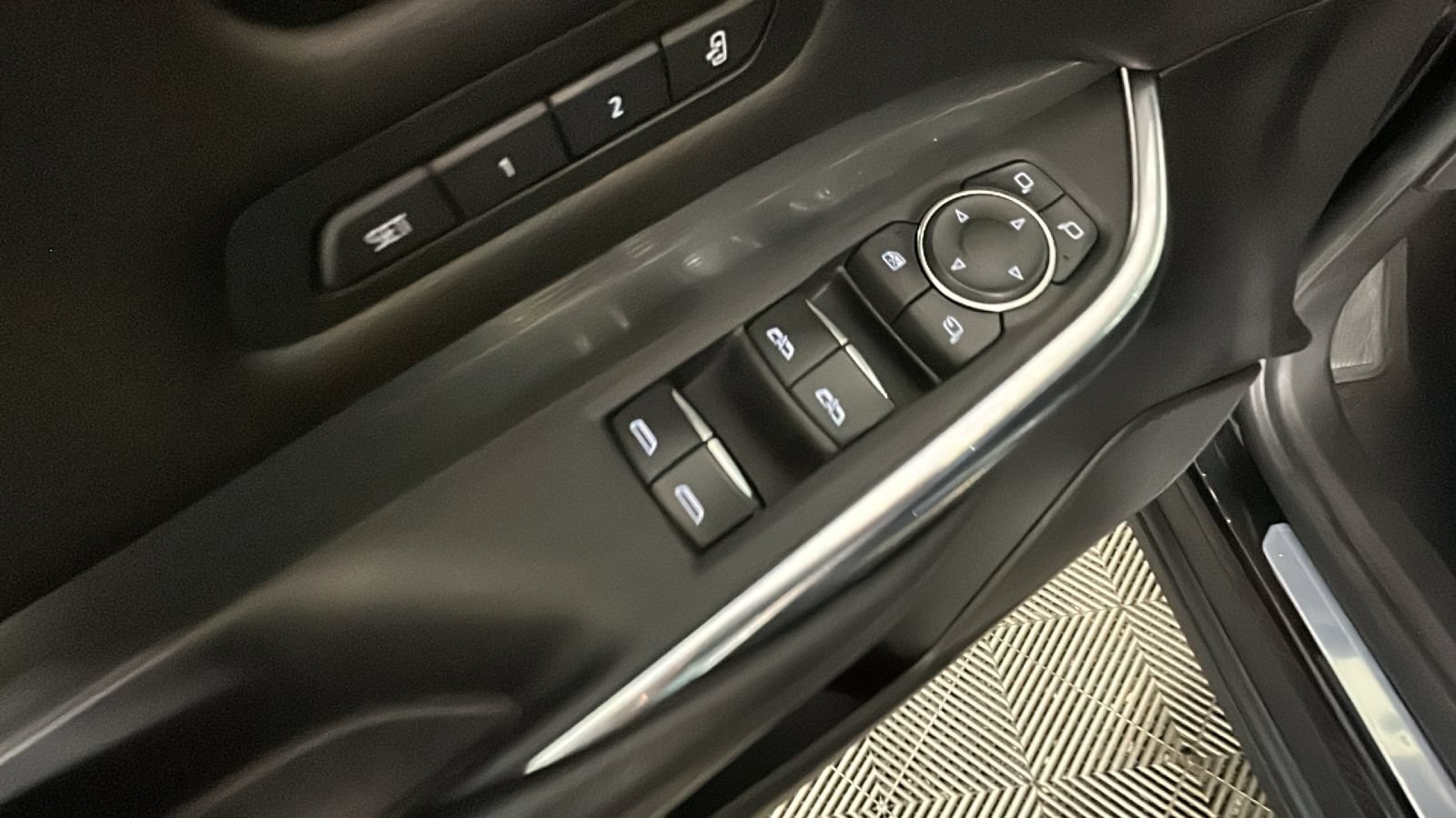 Used 2024 Cadillac XT4 Premium Luxury AWD/4WD image 13