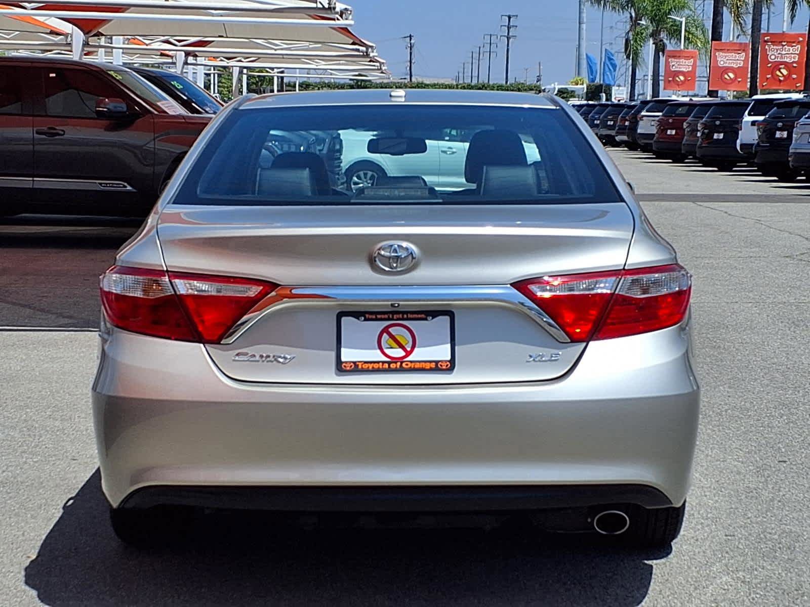 Used 2017 Toyota Camry XLE w/ Convenience Package FWD image 5