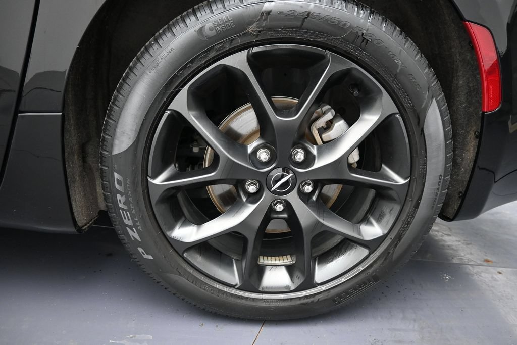 Used 2025 Chrysler Pacifica Limited FWD image 31
