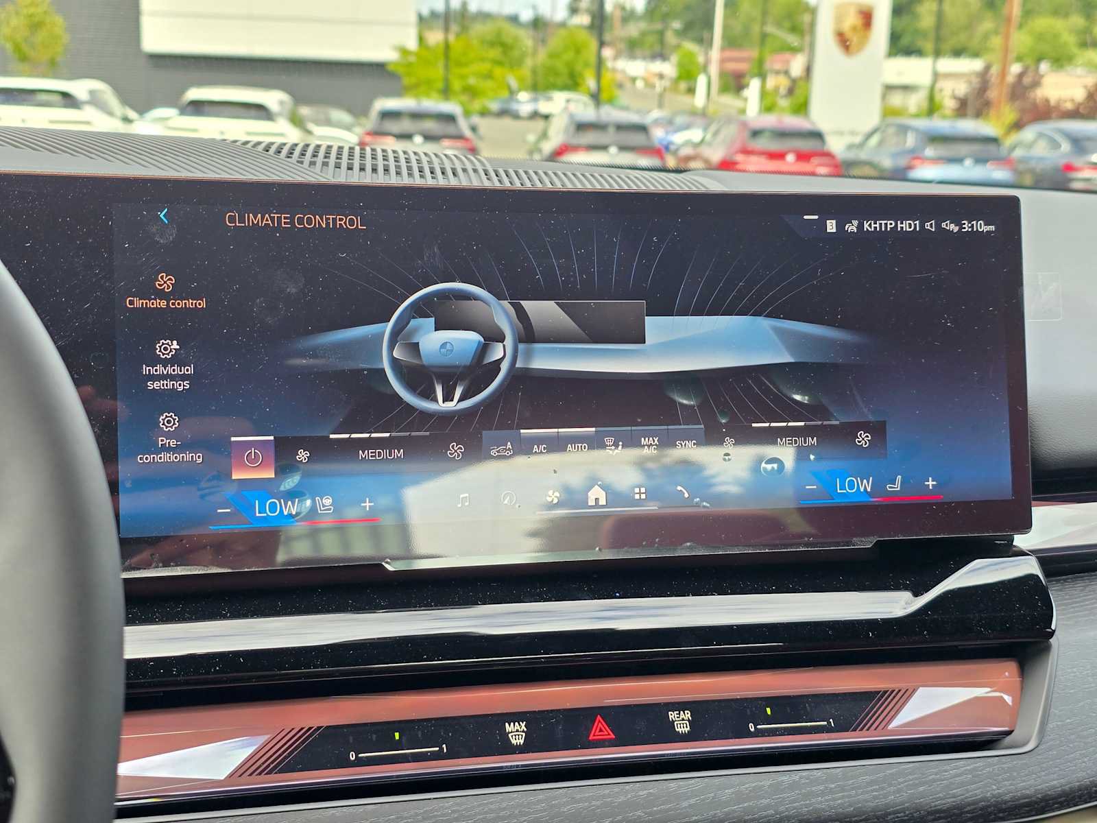 Used 2026 BMW i5 eDrive40 w/ Executive Package RWD image 27