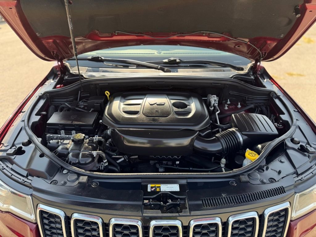 Used 2020 Jeep Grand Cherokee Laredo image 28