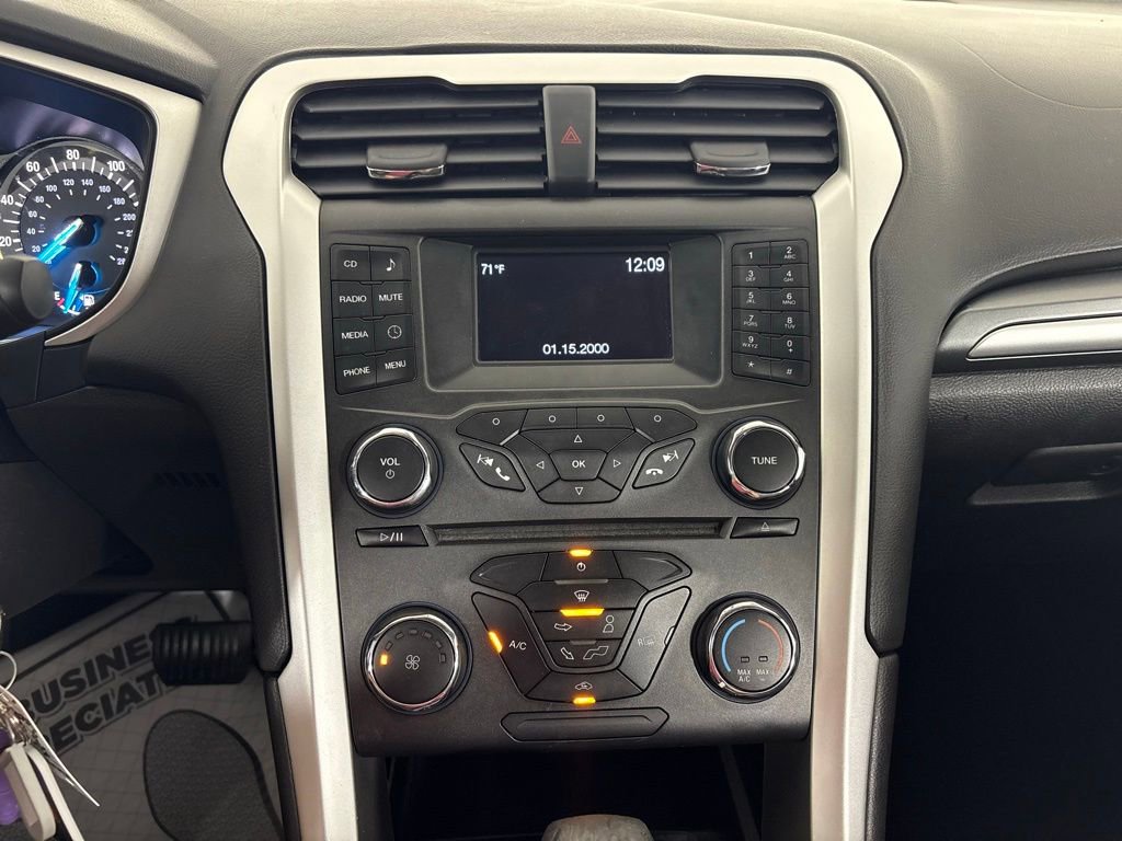 Used 2016 Ford Fusion S FWD image 23