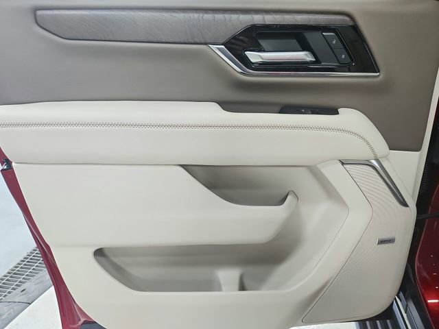 Used 2025 GMC Yukon XL Denali w/ Sun & Power Step Package RWD image 43