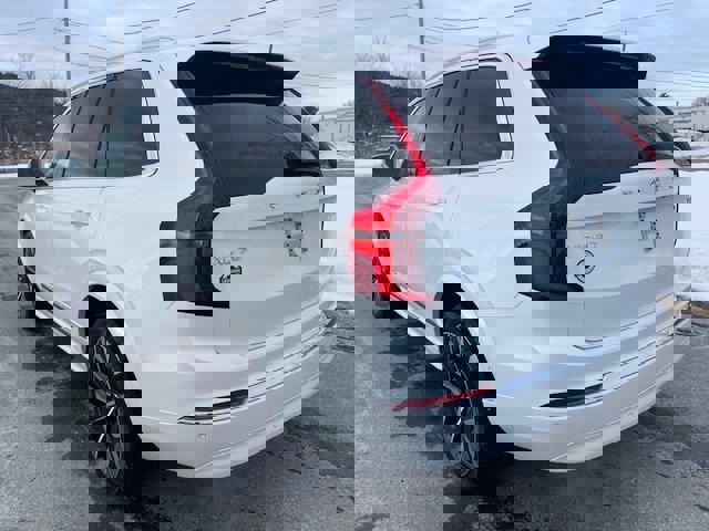 New 2026 Volvo XC90 B6 Ultra w/ Protection Package image 2