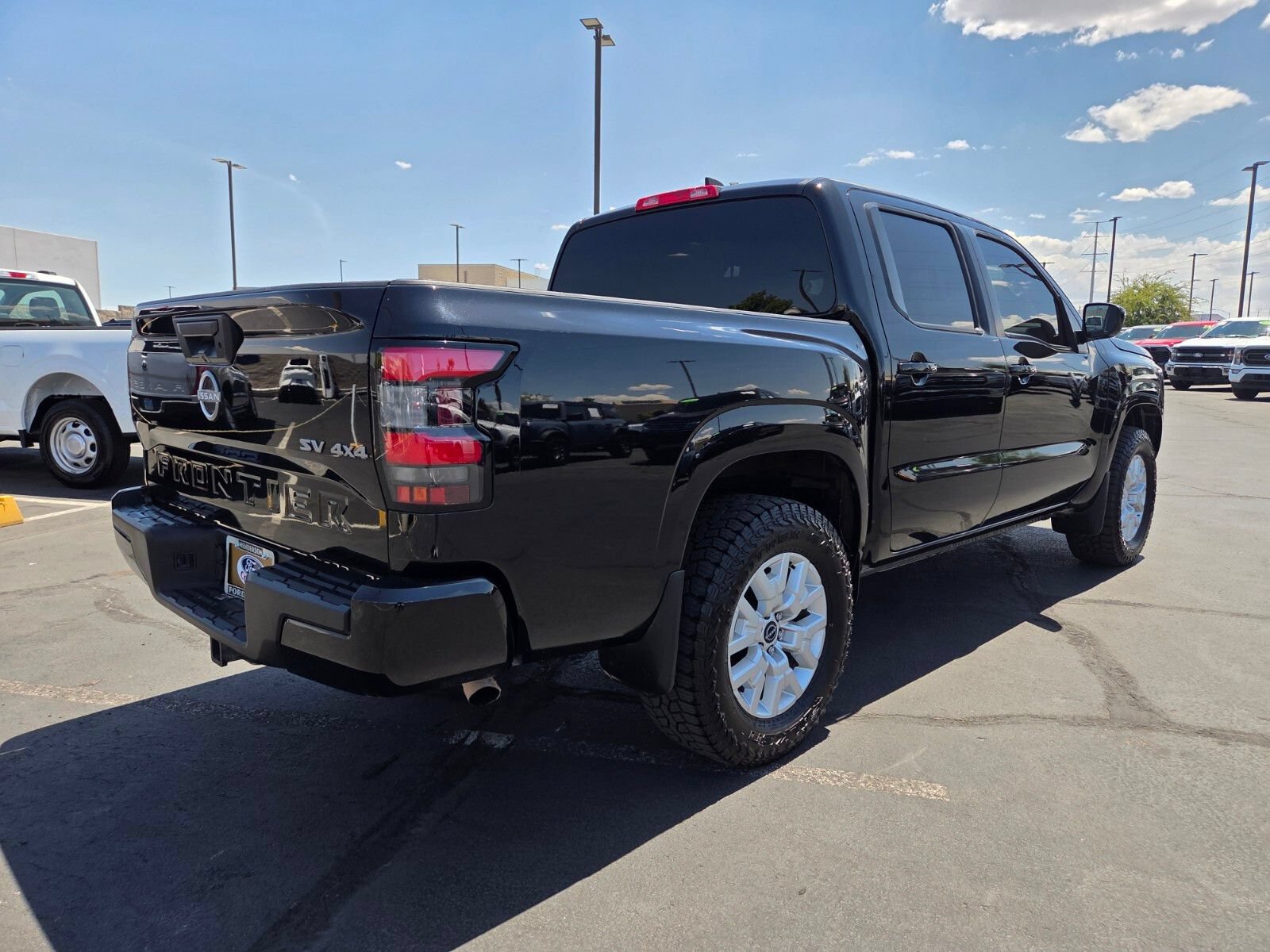 Used 2023 Nissan Frontier SV w/ Tow Package AWD/4WD image 6