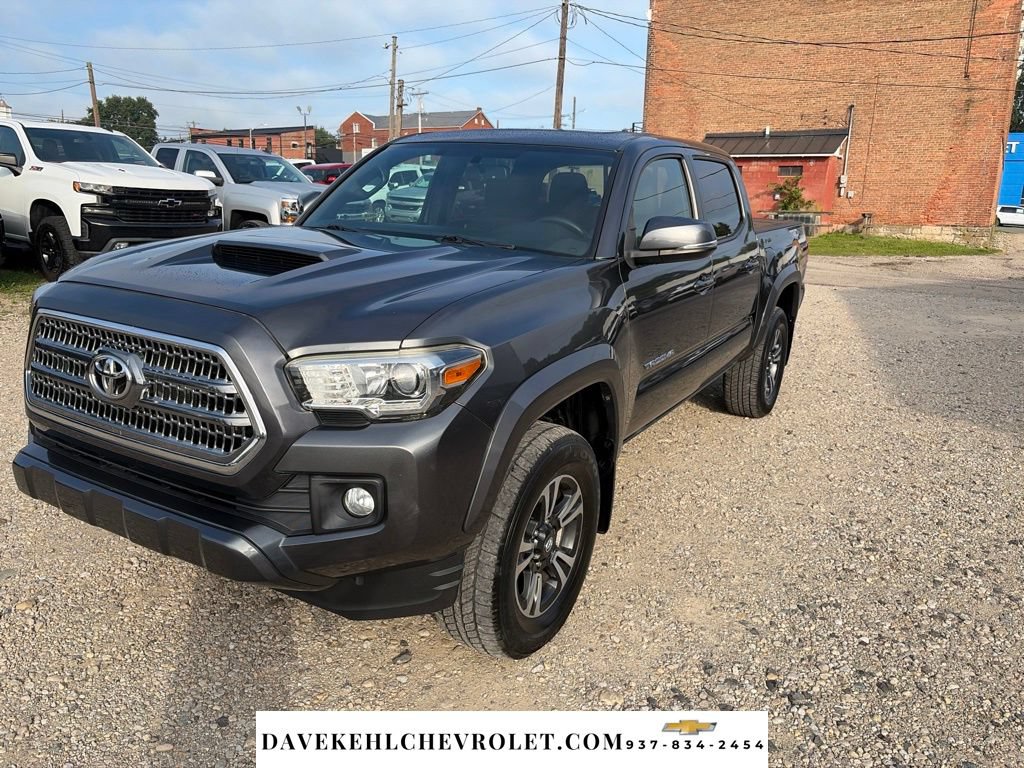 Used 2016 Toyota Tacoma TRD Sport AWD/4WD image 1