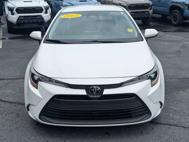 Used 2023 Toyota Corolla LE FWD image 2