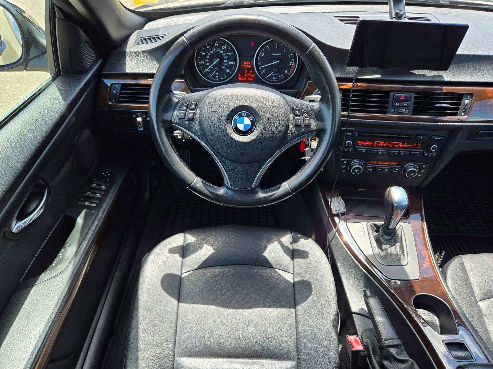 Used 2011 BMW 328i Convertible RWD image 16
