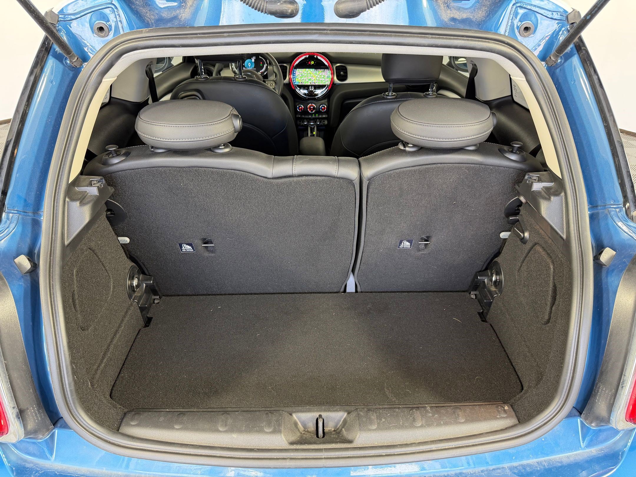 Used 2024 MINI Cooper 2-Door Hardtop image 28