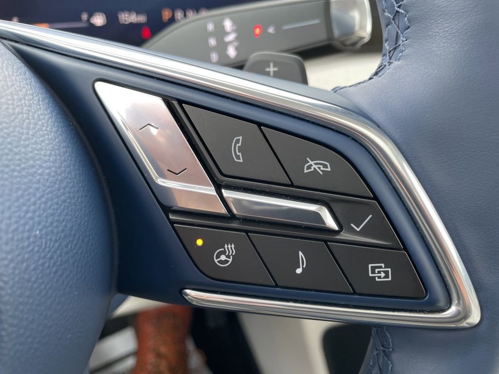 Used 2025 Buick Enclave Avenir w/ Super Cruise Package image 22