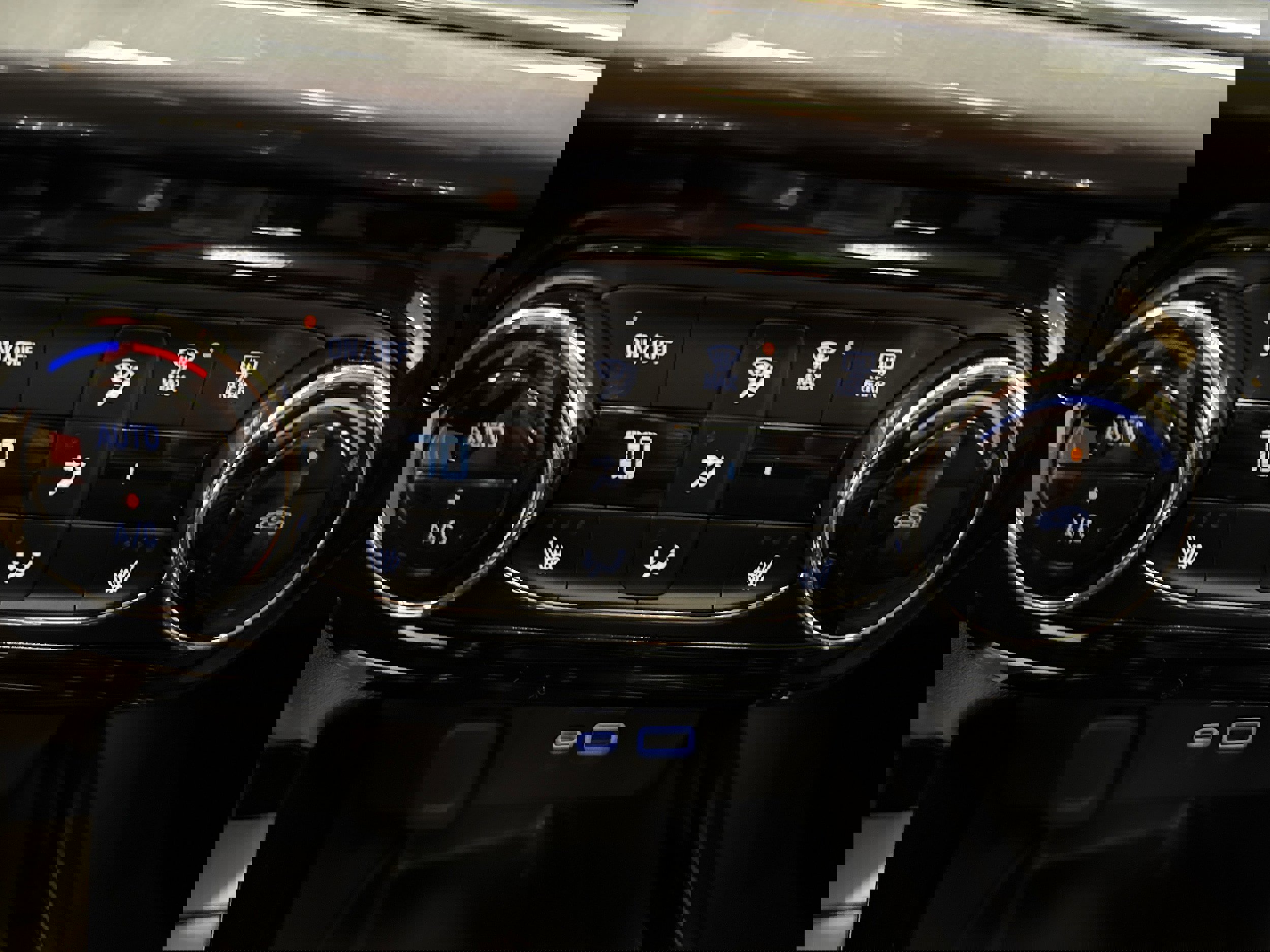 Used 2024 Chevrolet Trax ACTIV w/ Sunroof Package image 50