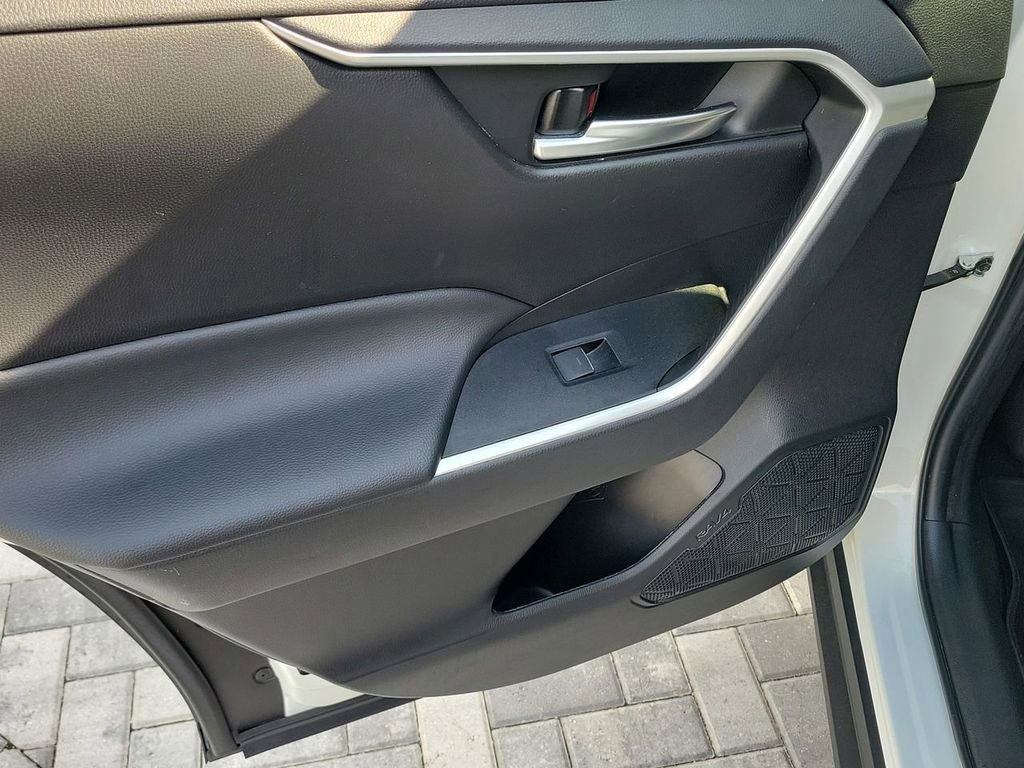 Used 2023 Toyota RAV4 XLE w/ Convenience Package image 22