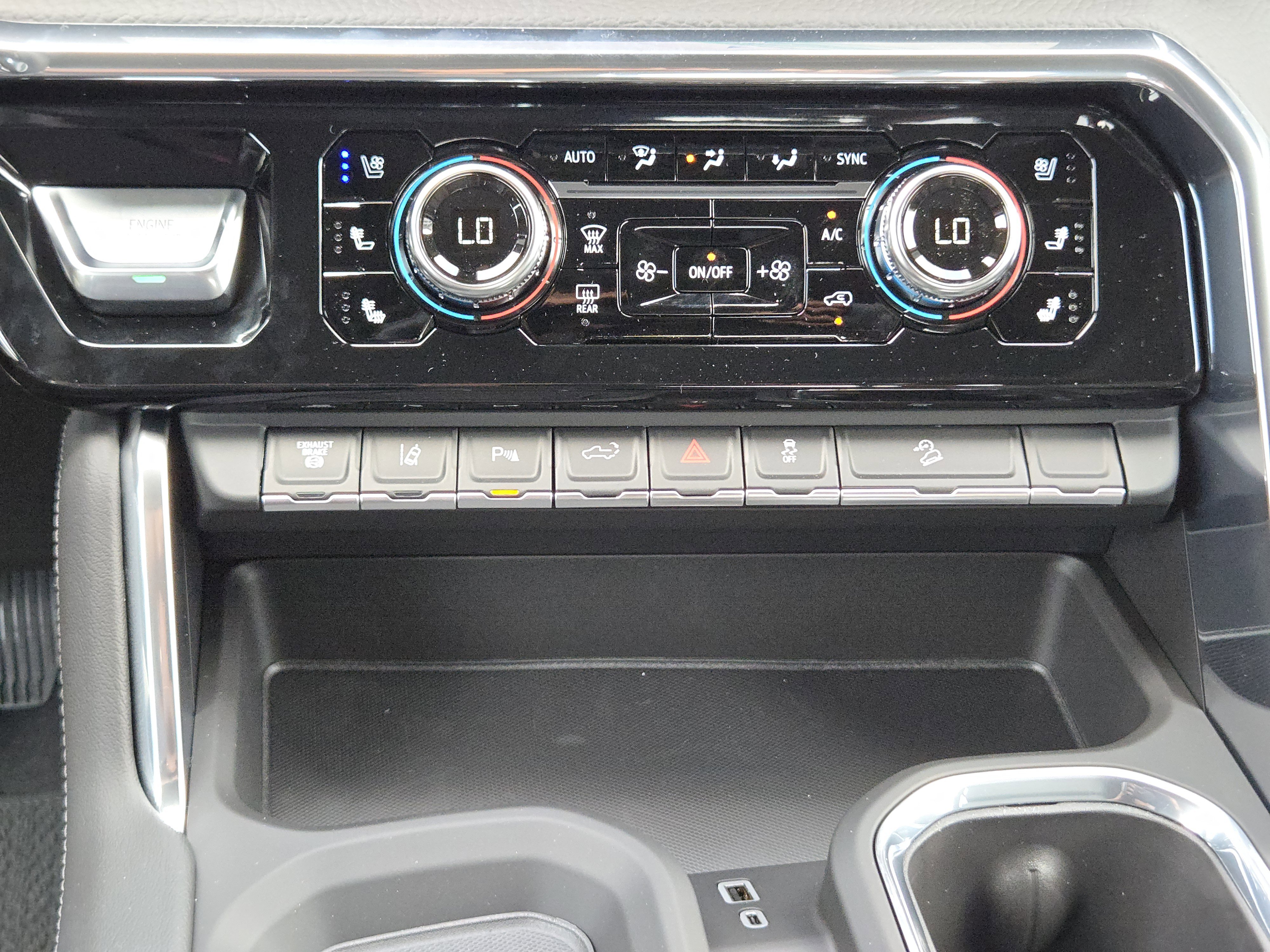 New 2026 GMC Sierra 2500 Denali w/ Denali Reserve Package image 16