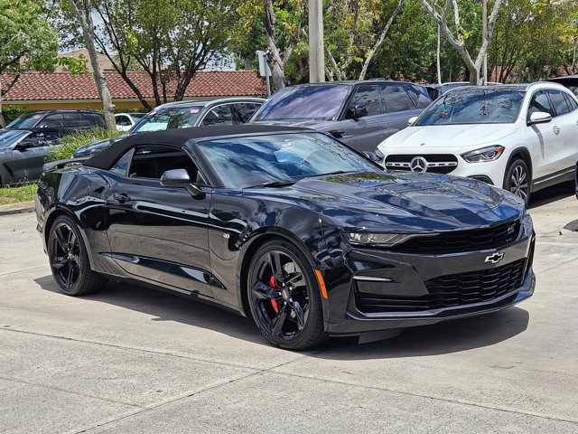 Used 2019 Chevrolet Camaro SS RWD image 3