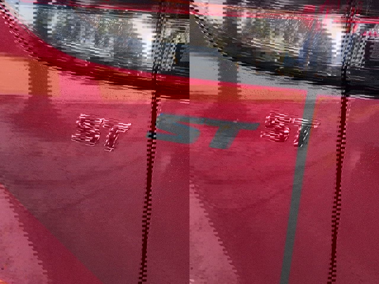 Used 2023 Buick Envision Essence w/ Sport Touring Package image 6