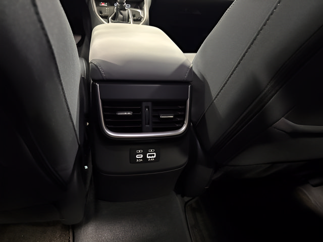 Used 2024 Subaru Outback Premium AWD/4WD image 23