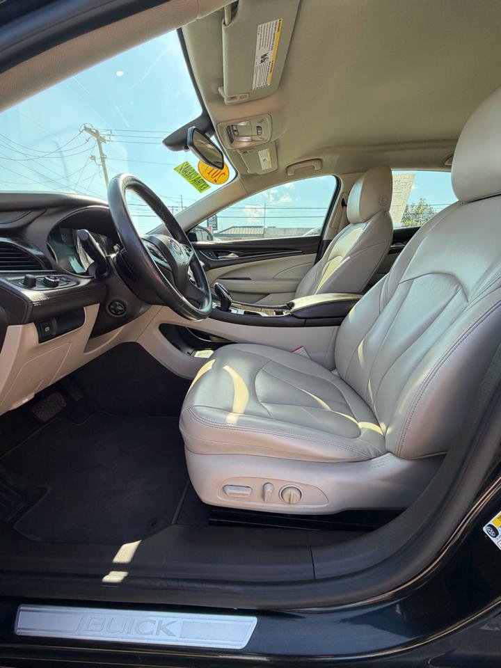 Used 2017 Buick LaCrosse Preferred FWD image 9