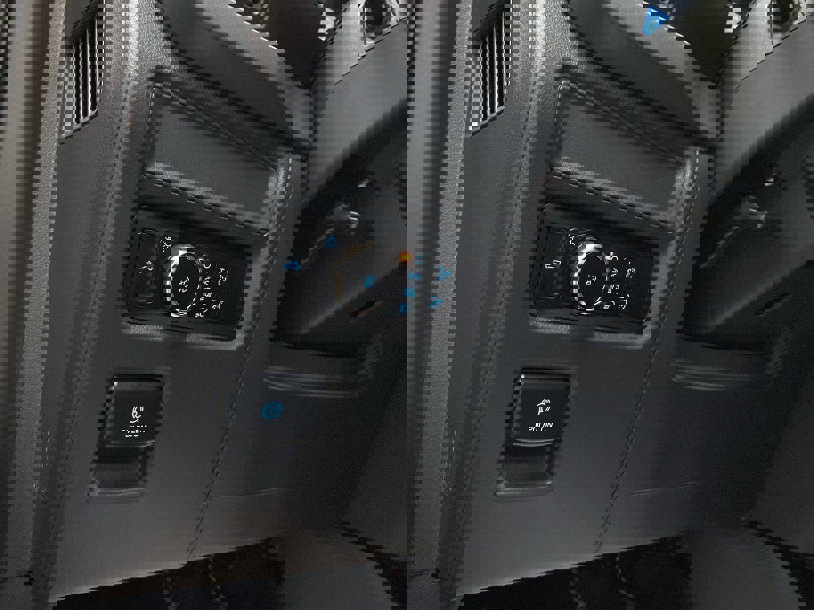 New 2026 Ford F150 XLT w/ FX4 Off-Road Package image 17