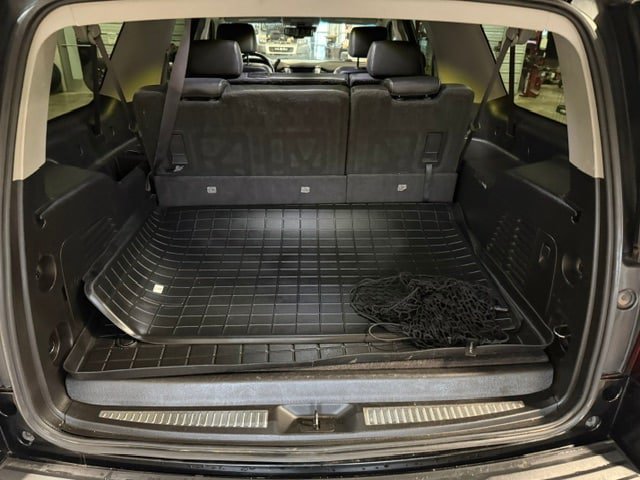 Used 2017 Chevrolet Suburban LT AWD/4WD image 25