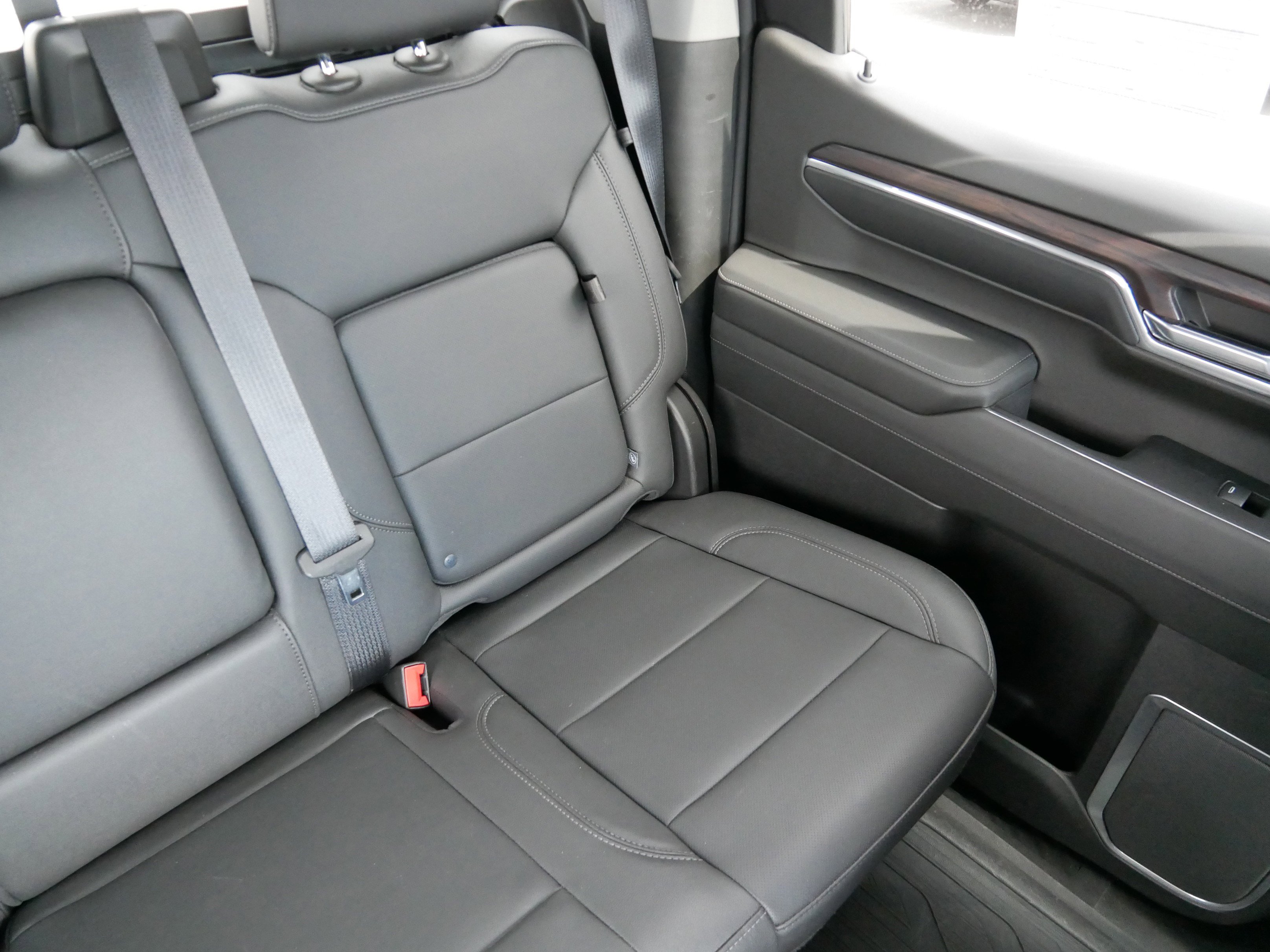 Used 2022 GMC Sierra 1500 SLT w/ SLT Premium Plus Package AWD/4WD image 14