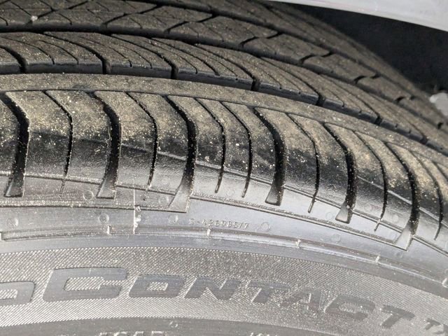 Used 2025 Toyota Camry SE image 9