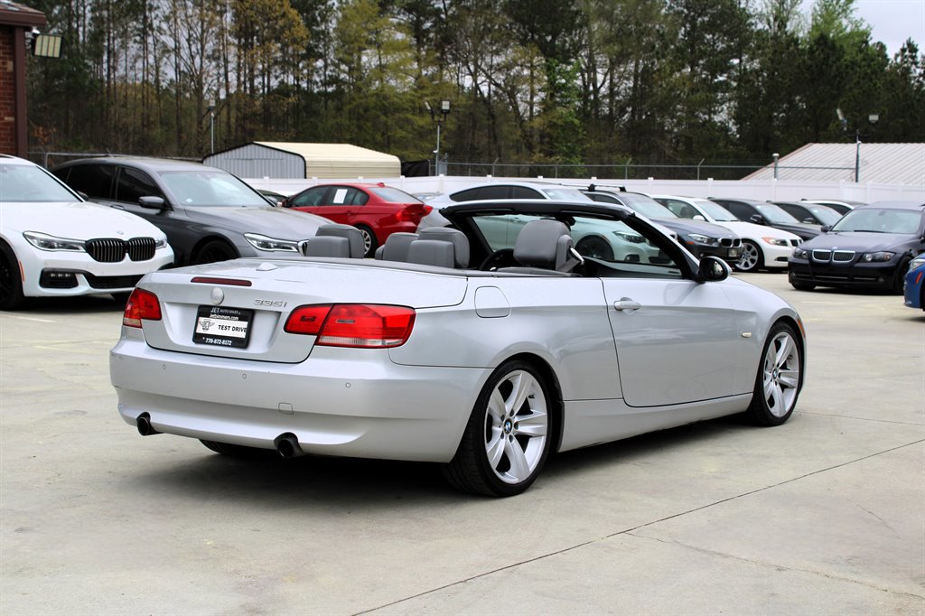 Used 2007 BMW 335i Convertible image 12