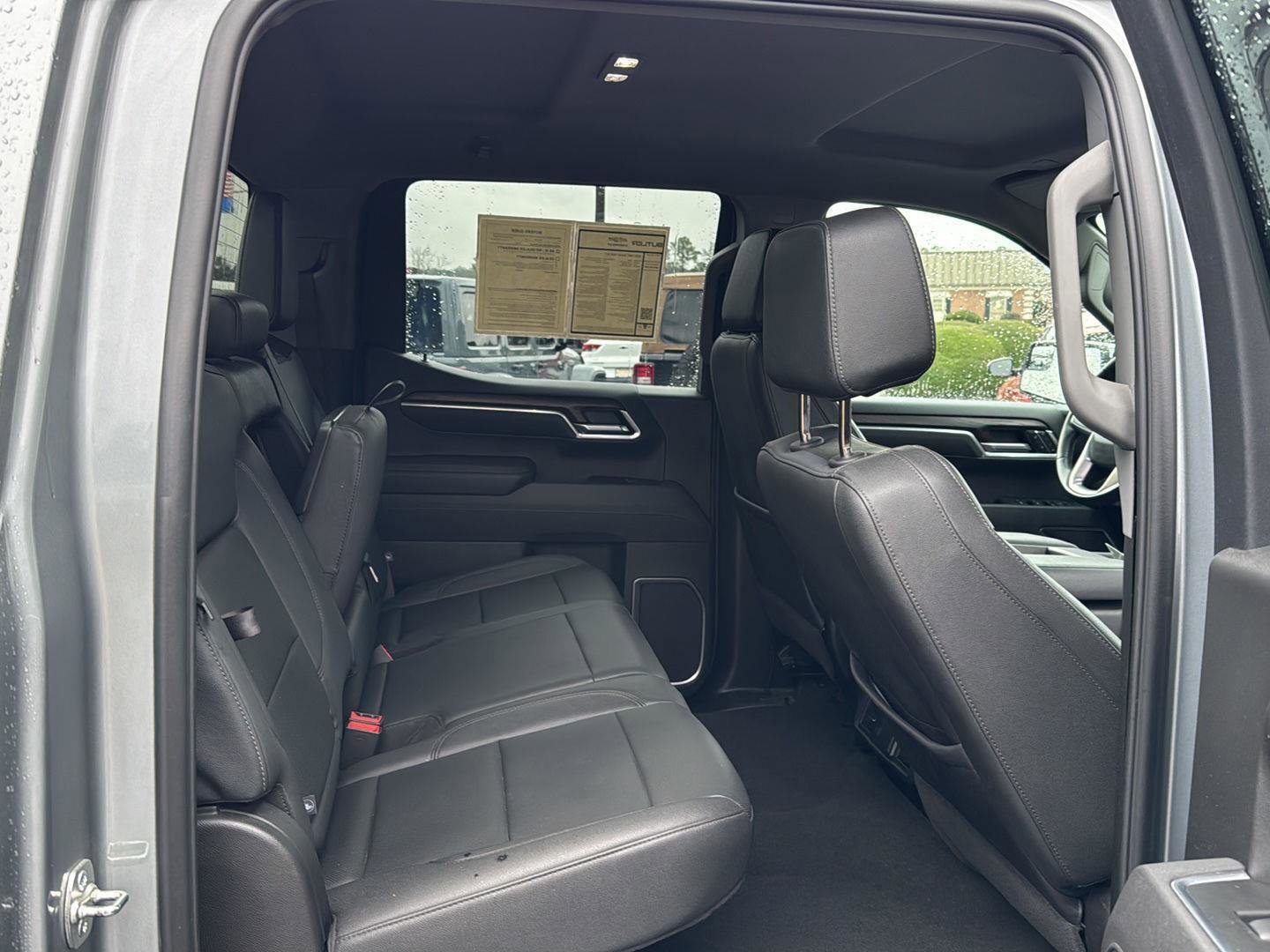 Used 2025 GMC Sierra 1500 SLT image 12