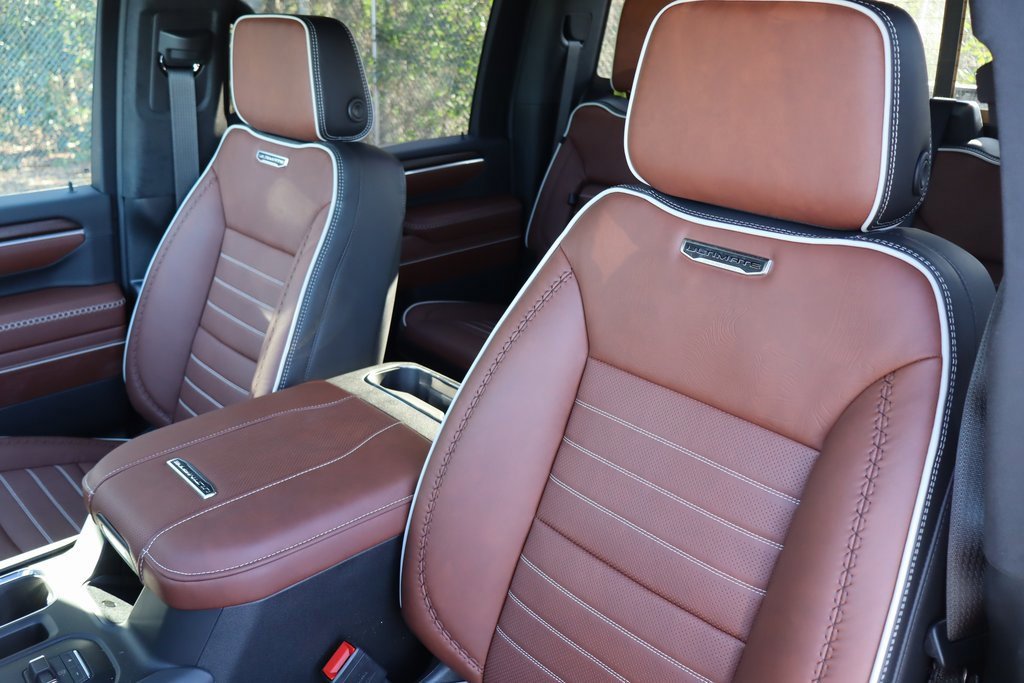 New 2026 GMC Sierra 2500 Denali Ultimate w/ Max Trailering Package image 15