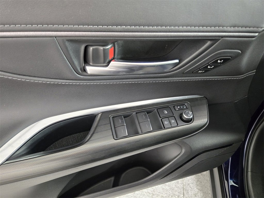 Used 2021 Toyota Venza Limited w/ Advanced Technology Package image 23