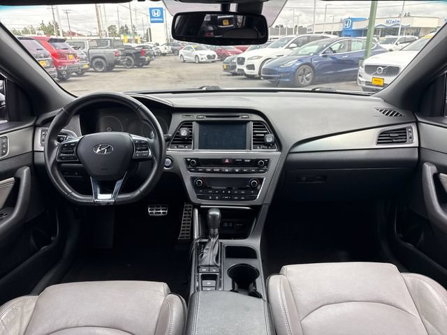 Used 2017 Hyundai Sonata Limited 2.0T FWD image 11