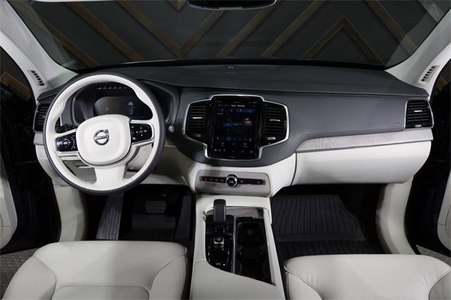 Used 2025 Volvo XC90 B6 Plus w/ Protection Package Premier image 33