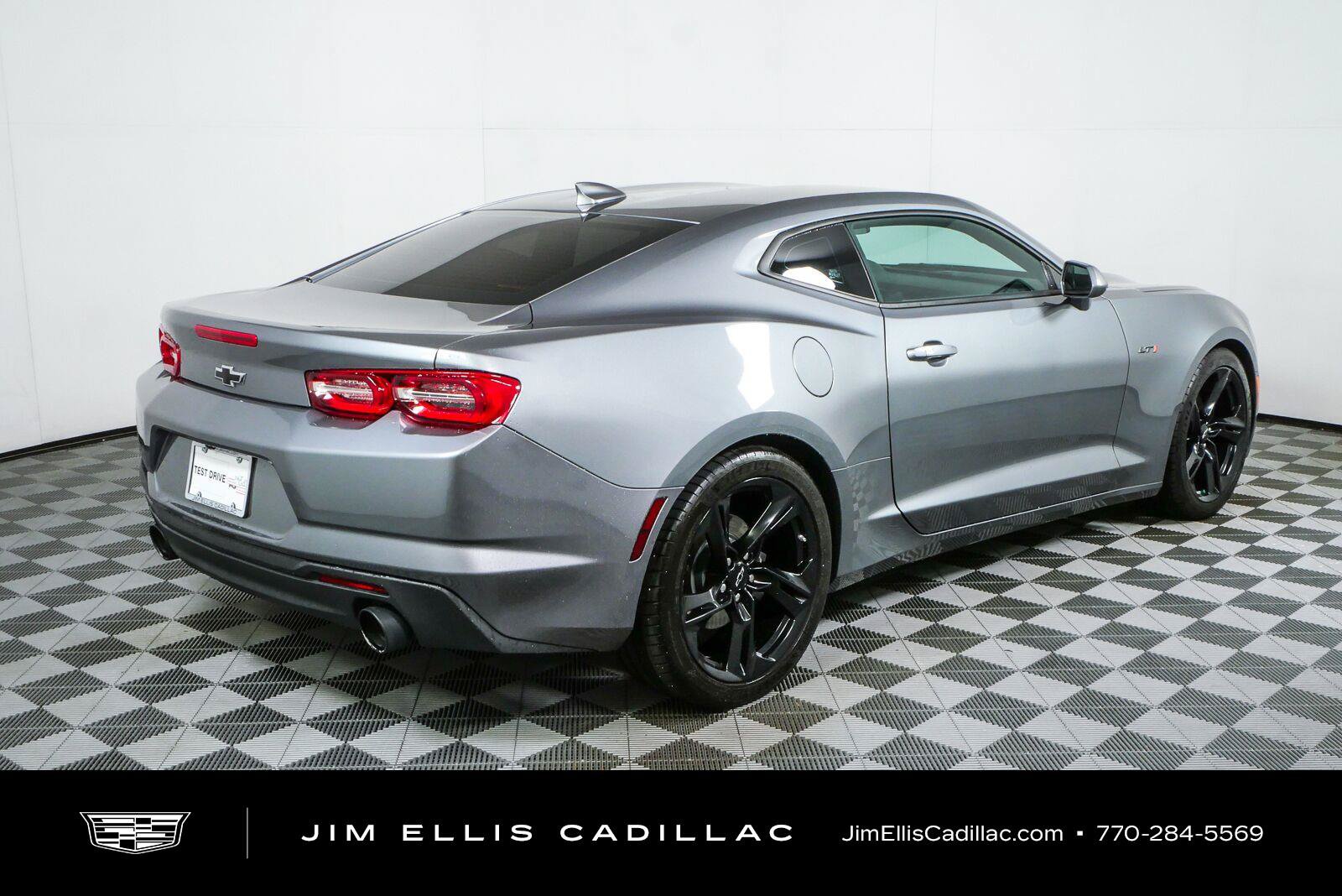 Used 2021 Chevrolet Camaro LT RWD image 3