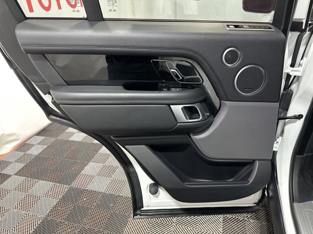 Used 2018 Land Rover Range Rover Supercharged image 19