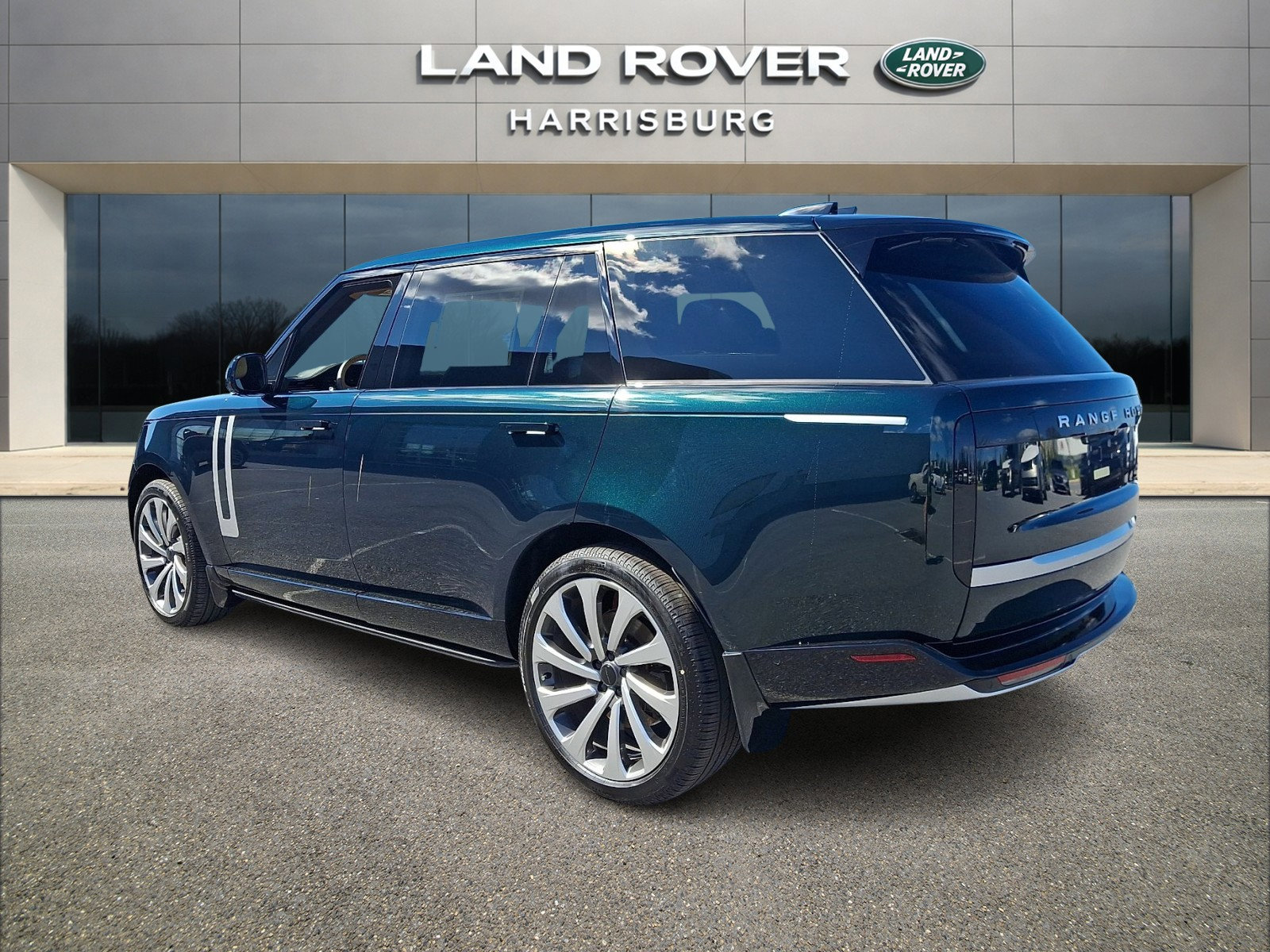 New 2026 Land Rover Range Rover Long Wheelbase Autobiography AWD/4WD image 2