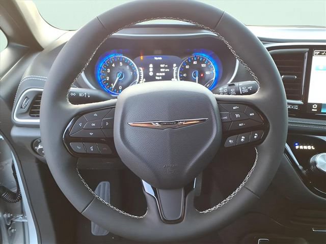 New 2026 Chrysler Pacifica Select AWD/4WD image 19