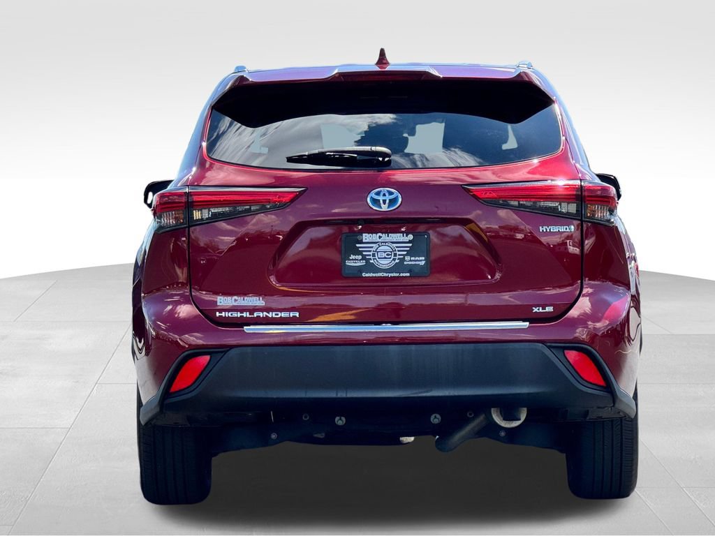 Used 2021 Toyota Highlander XLE FWD image 6