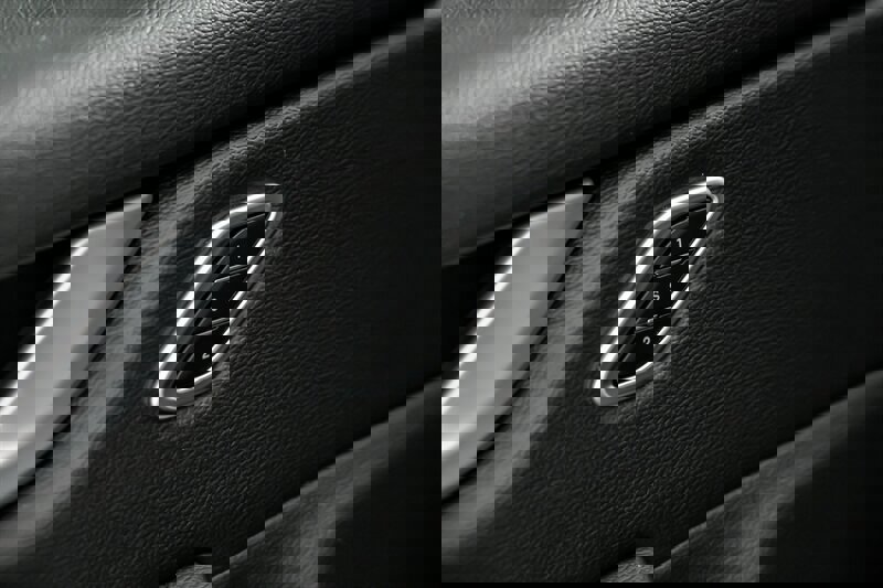 Used 2018 Maserati Levante image 17