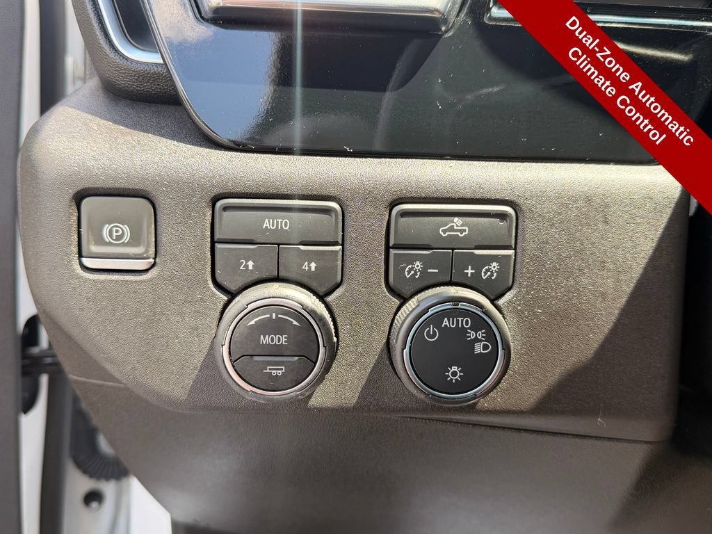 Used 2024 Chevrolet Silverado 1500 LT AWD/4WD image 29