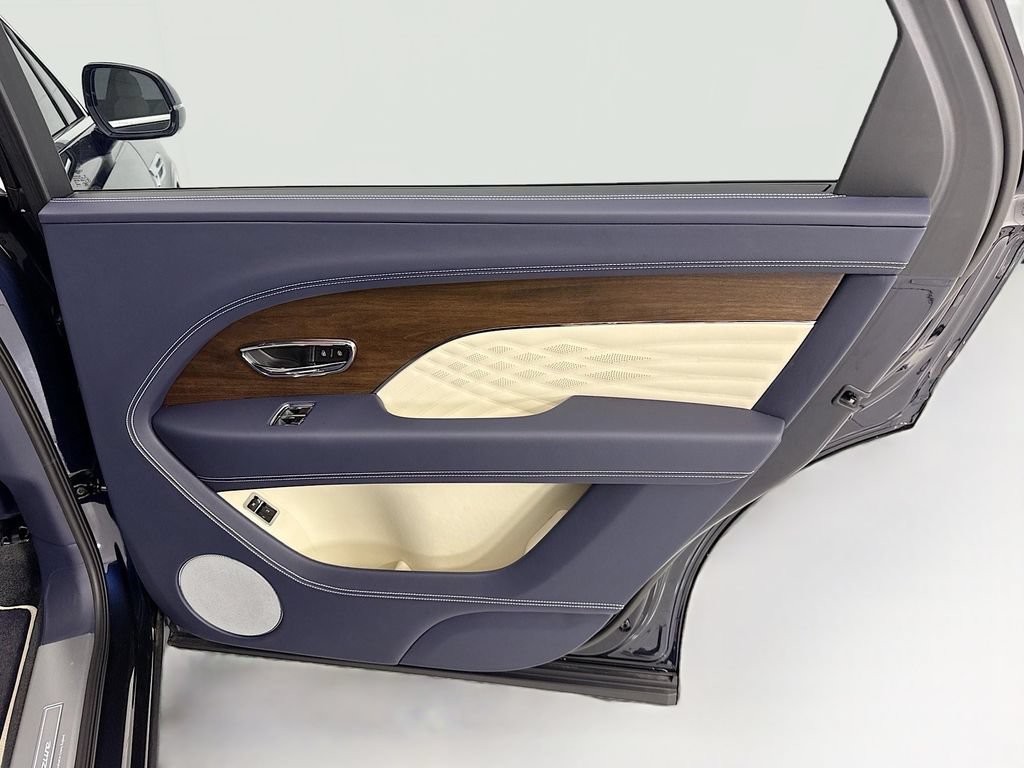 New 2026 Bentley Bentayga Extended Wheelbase AWD/4WD image 26