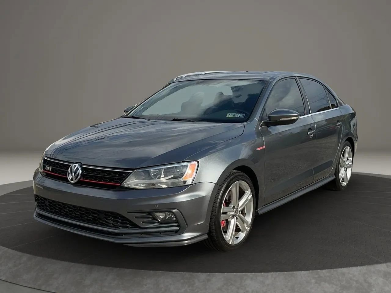 Used 2016 Volkswagen Jetta GLI SE image 2