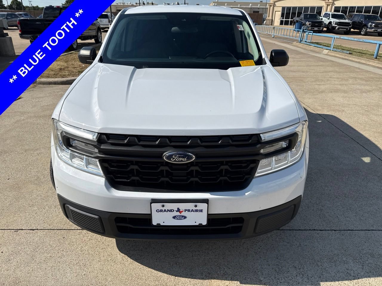 Used 2022 Ford Maverick XL FWD image 2
