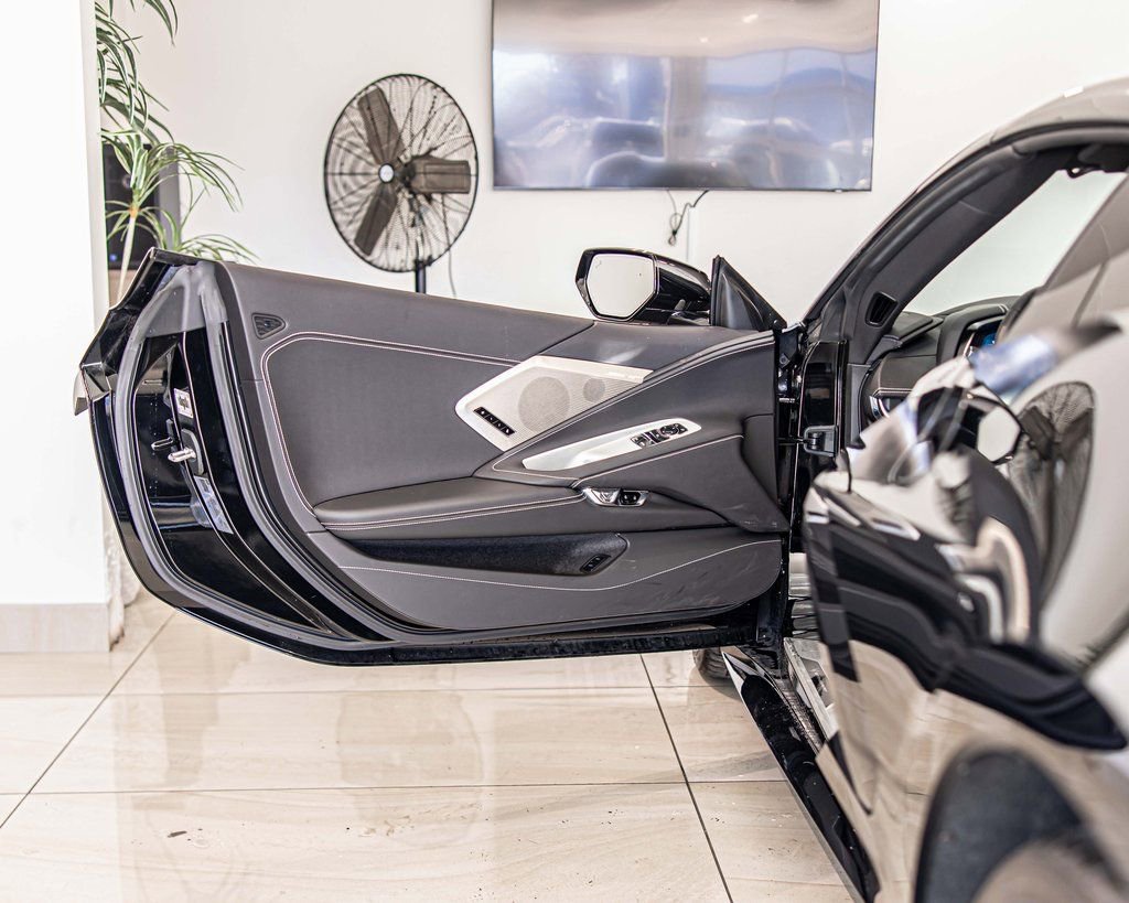 Used 2023 Chevrolet Corvette Stingray Preferred Cpe w/ 2LT image 31