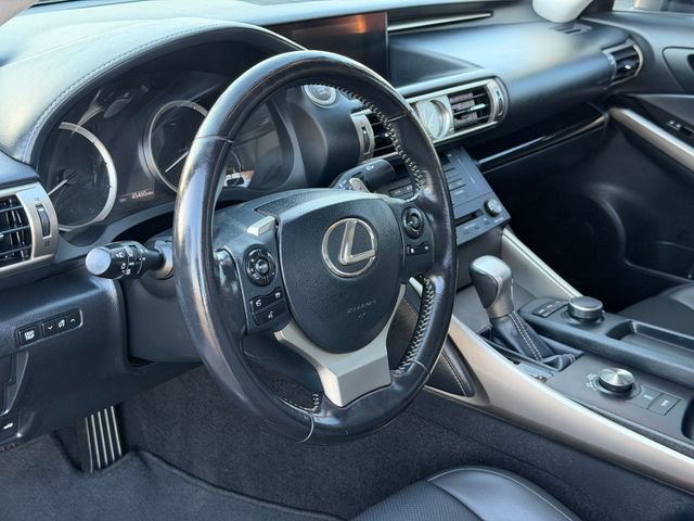 Used 2016 Lexus IS 200t RWD image 10